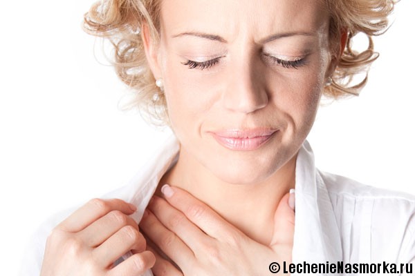 причины возникновения боли в горле